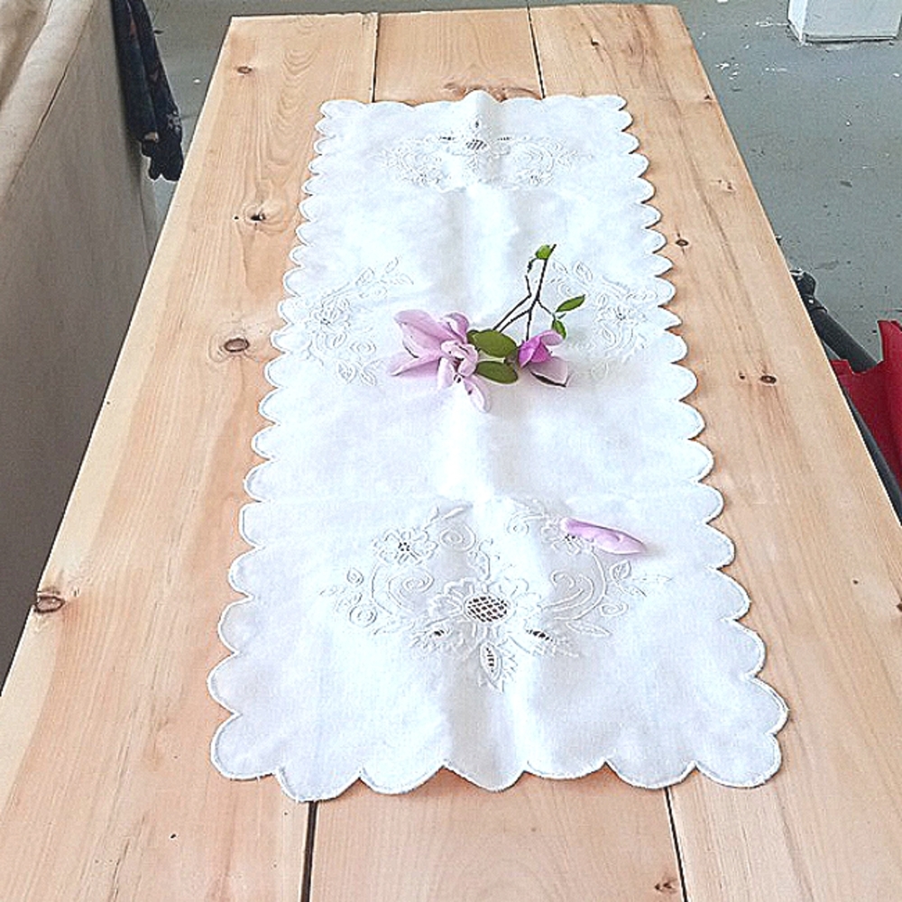 Vintage Embroidered Tablecloth / under-makeup cloth, floral, boho cute aesthetic